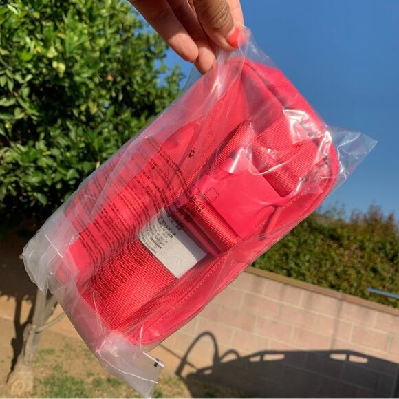 Lululemon Pink Everywhere Belt Bag 1L - Picture 7 of 9